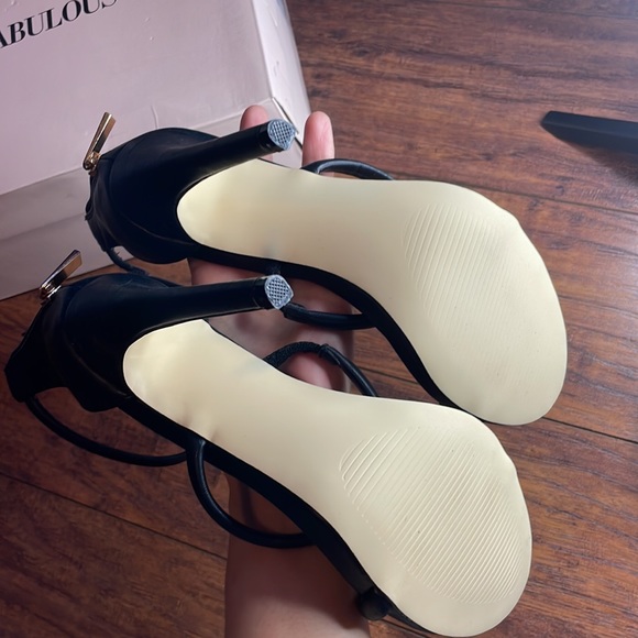 JustFab Black Dress Sandals Size 6 - Picture 8 of 8